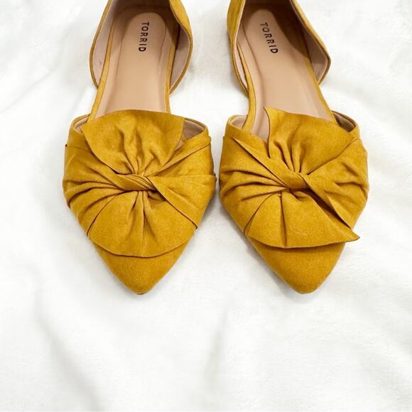 Torrid twist bow d’orsay flat yellow sandal size 12WW wide plus - Picture 2 of 11